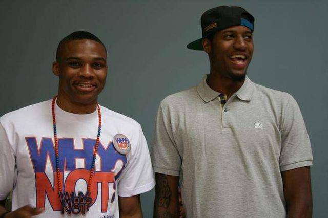 差距明显！勇士替补合砍47分，骑士替补仅13分（替补火力悬殊：勇士47分，骑士仅13分）