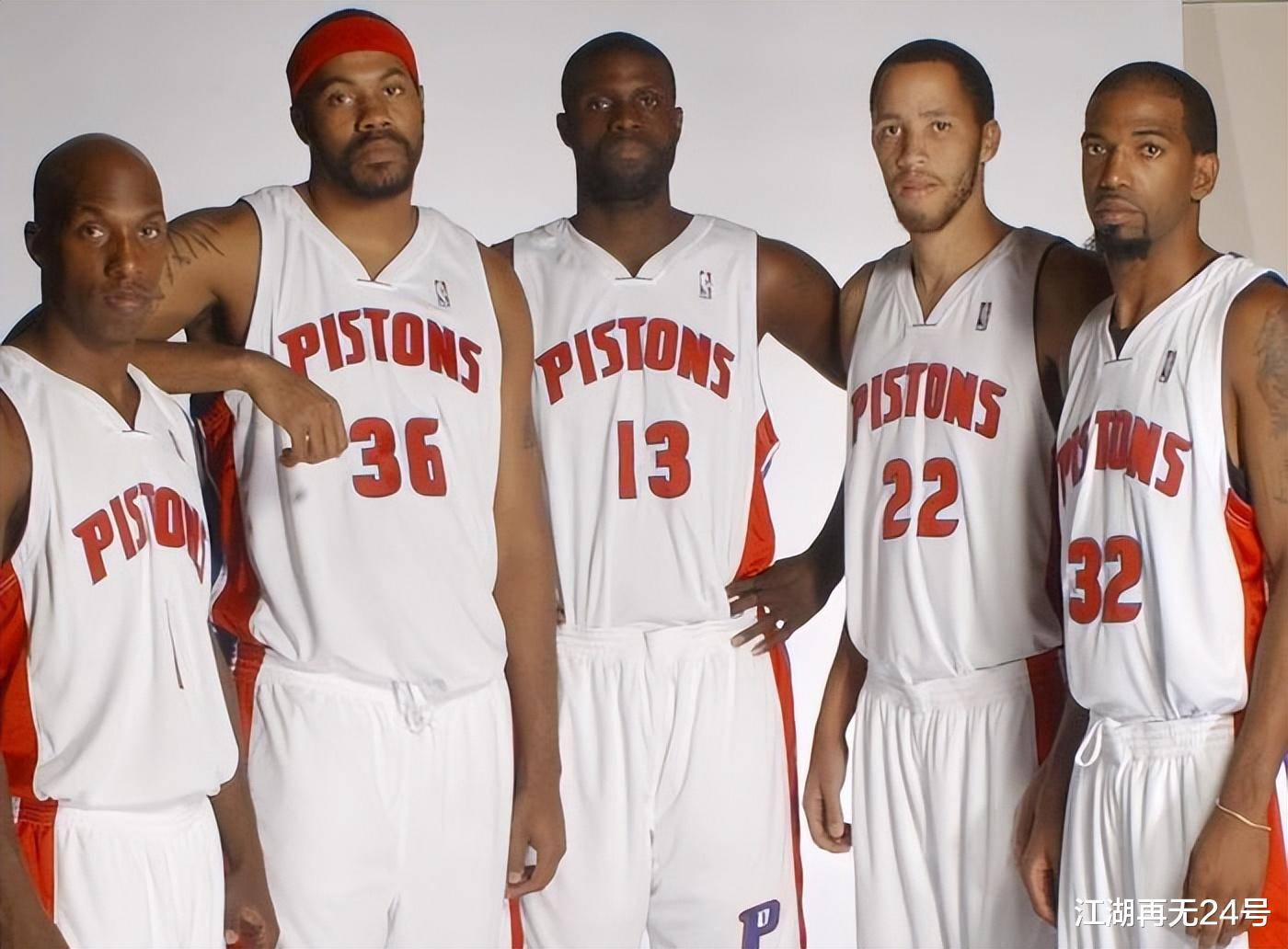 国安3-0河南！可怕的不是重夺足协杯冠军，而是球迷赛后的表态（国安3-0河南！更让人震惊的不是重夺足协杯，而是球迷赛后表态）