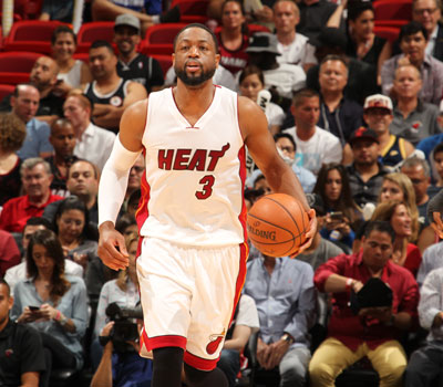 莱奥头发被拽找阿切尔比理论，后者：敢再指我就掰断你手指头（莱奥头发遭扯上前质问阿切尔比，对方威胁：再指我就掰断你手指）