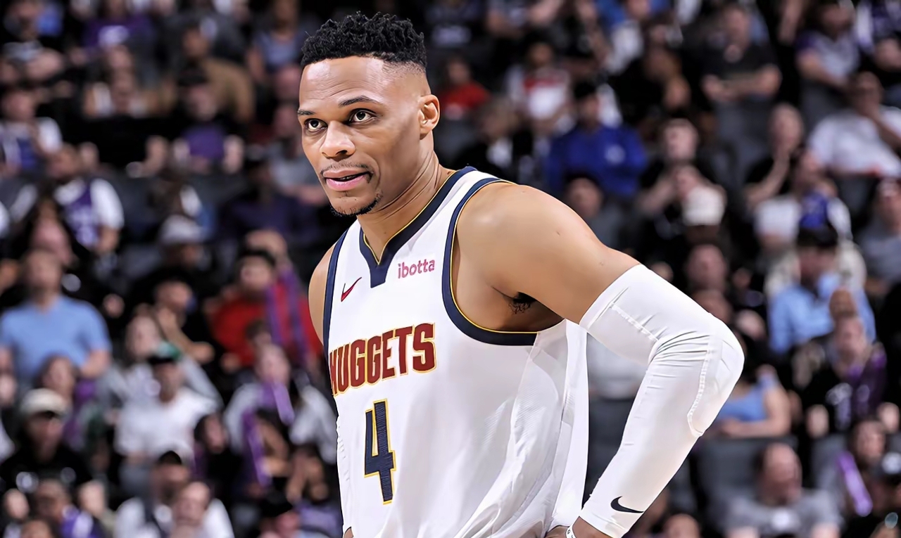 铜梁龙经理：明年目标在中超站稳脚；选主场考量因素比较综合（铜梁龙俱乐部经理：明年目标在中超立足；主场选择将综合考量多因素）